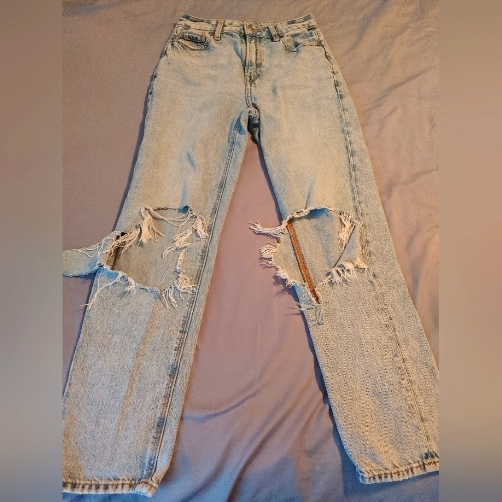 American Eagle Mom Jeans